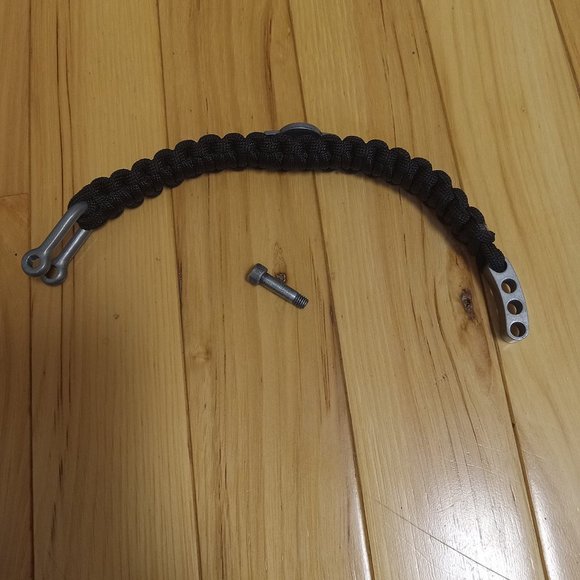 Call of Duty Ghosts Paracord Strap - Picture 3 of 3